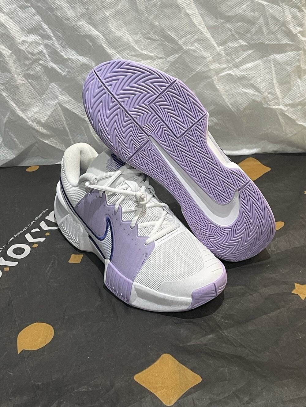 New Women 11 Nike GP Challenge Pro Hard Court Tennis Shoes White/Hydrangeas/Deep